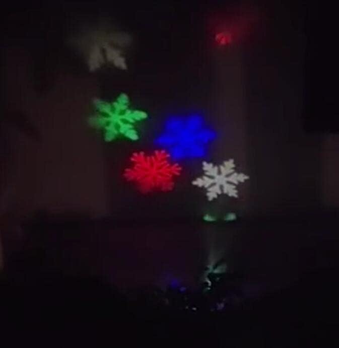 Outdoor LED Spotlight Waterproof Solar Spot Lights Bright Flag Light with Spiked Stand Landscape Automatic Mini Lawn Lamp 4.4W Graden Light Decorative Courtyard Christmas Snowflake HWD0177