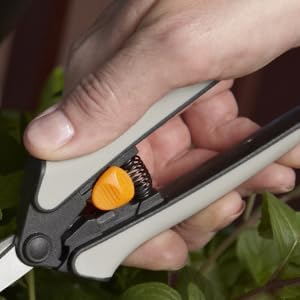 Fiskars 15pc Micro-Tip Pruning Snip Set Precision Stainless Steel Blades Softgrip Handles for Deadheading Trimming &amp Shaping Small Plants