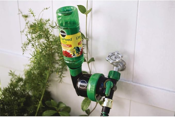 Miracle-Gro LiquaFeed Universal Feeder and Miracle-Gro LiquaFeed All Purpose Plant Food (Value Pack)