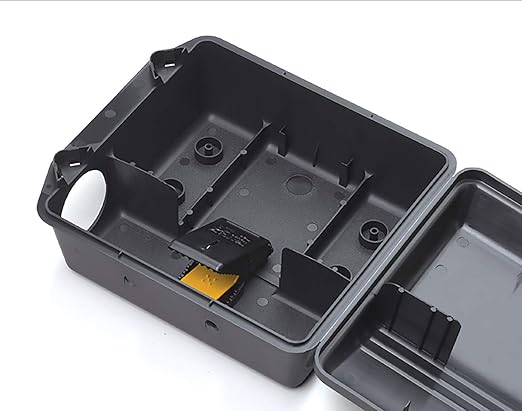 Tomcat Rodent Station Each Box Includes 1 Rodent Station with 4 Bait Securing Rods and 1 Security Key Use Indoors or Outdoors 2-Pack