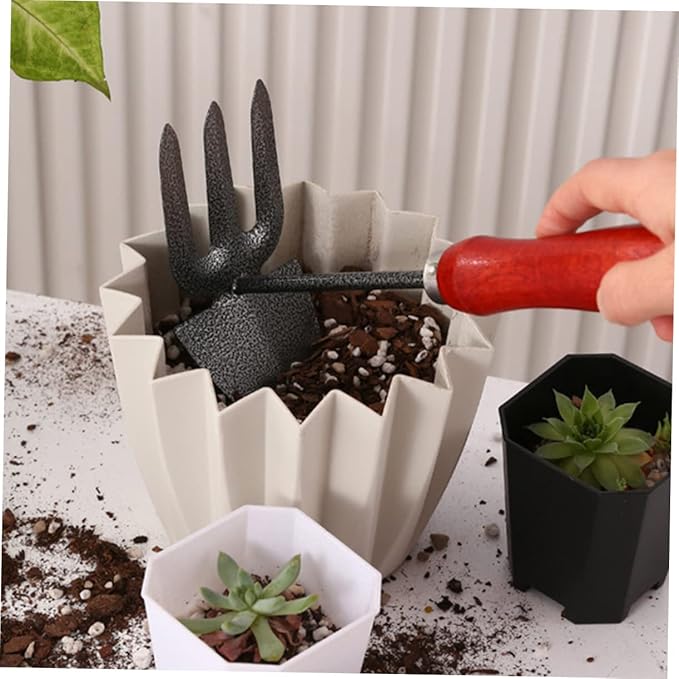 BESPORTBLE 1set Gardening Tools Rake Hoe Shovels for Efficient Planting and Soil Loosening Garden Tool Set for Outdoor Use Comfortable Grip Handles for Flower and Vegetable Care