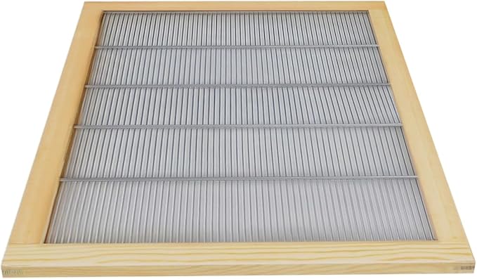 Wooden Bound Metal Queen Excluder 10 Frames Queen Excluder Beekeeping Separate The Queen from The Honey Beekeeping Supplies (3PCS)