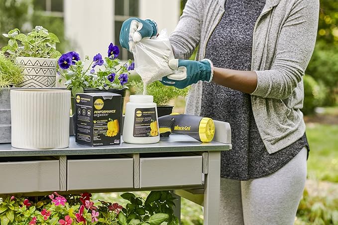 Miracle-Gro Performance Organics Garden Feeder 12 oz. - Includes First Feeding of Miracle-Gro Performance Organics Plant Nutrition Inside - Feed Vegetables Flowers and Herbs While Watering