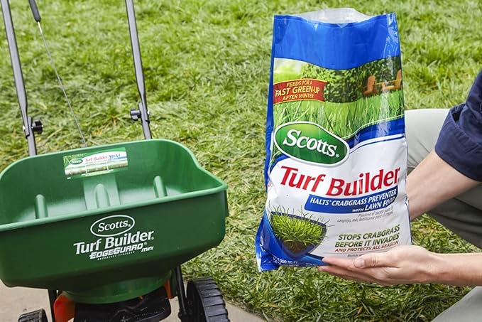 Scotts Turf Builder Halts Crabgrass Preventer with Lawn Food - Pre-Emergent Weed Killer Lawn Fertilizer 15000 sq. ft. 40.05 lbs. (2-Pack)