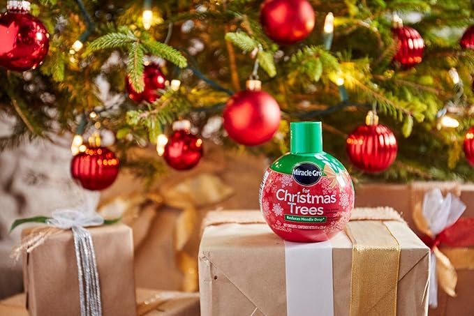 Miracle-Gro for Christmas Trees - Easy-To-Use Formula Keeps Live Trees Hydrated and Reduces Needle Drop- 8 fl. oz.