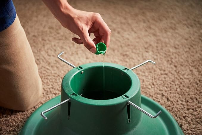 Miracle-Gro for Christmas Trees - Easy-To-Use Formula Keeps Live Trees Hydrated and Reduces Needle Drop- 8 fl. oz.