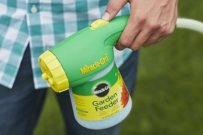 Miracle-Gro Garden Feeder with Water Soluble All Purpose Plant Food 1 lb. (6-Pack)