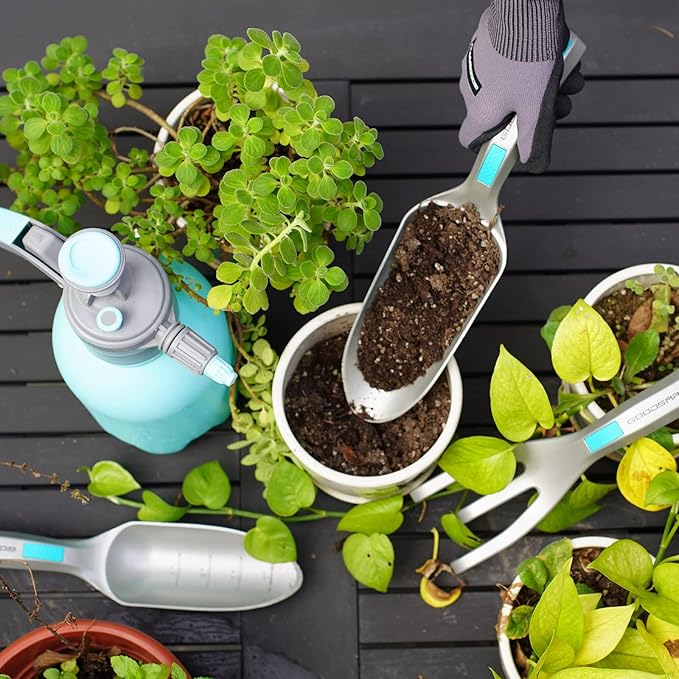 GOODSMANN Garden Tools Set 3 Piece All One Piece Die-Cast Aluminum Gardening Kit Hand Trowel Marker Measurements Transplanter and Cultivator Garden Hand Shovel for Digging Weeding Planting