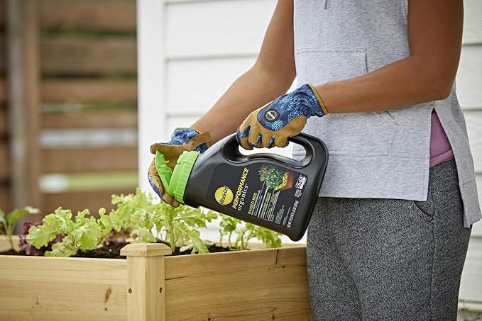 Miracle-Gro Performance Organics Raised Bed Plant Nutrition Granules - Plant Food with Natural &amp Organic Ingredients for Vegetables Fruits Herbs and Flowers in Raised Beds 2.5 lbs. (Pack of 2)