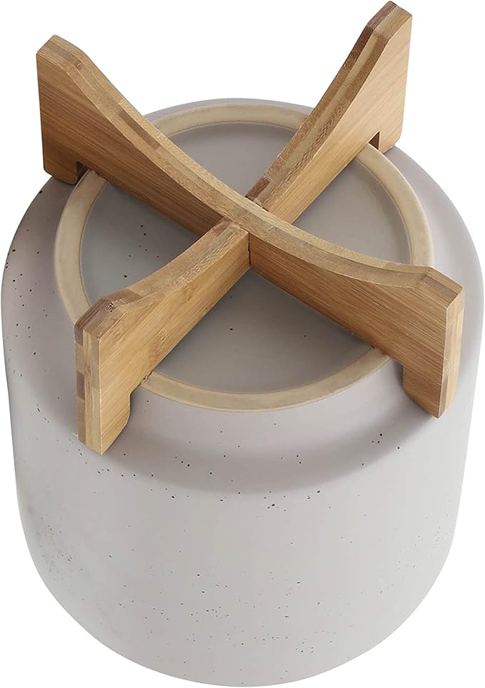 Generic 10 Planter W Wood Stand Matte Beige