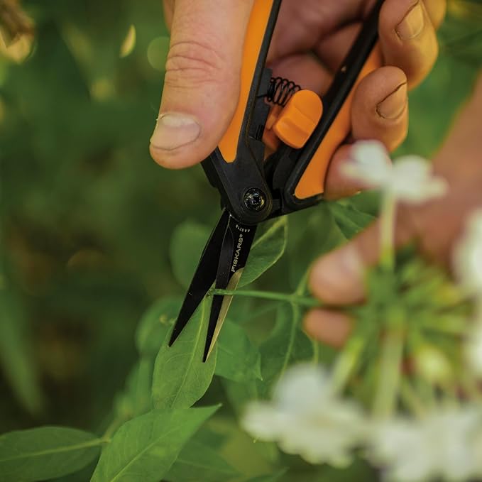 Fiskars 6 Pruning Scissors (2-Pack) for Flowers Buds Weeds and Small Plants Garden Snips with Resin Resistant Nonstick Stainless Steel Blades Gardening Trimmers with Comfortable Handle