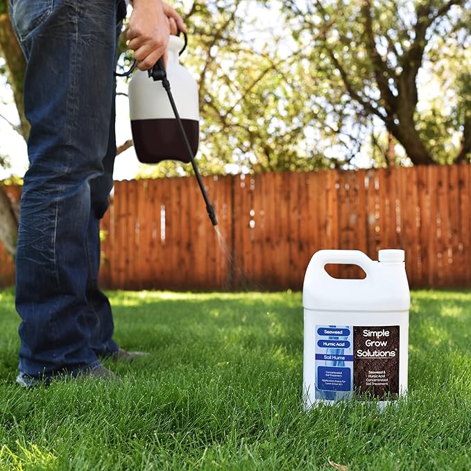 Organic Super Seaweed Humic Acid Blend- Liquid Sea Kelp for Grass and Plants - Soil Hume - Simple Grow Solutions- Natural Lawn &amp Garden Concentrated Treatment- Use with Fertilizer Program (128 Oun
