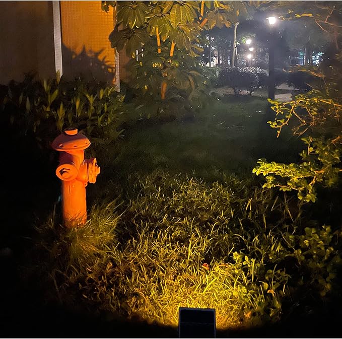 Outdoor LED Spotlight Waterproof Solar Spot Lights with Bracket Security Tree Light-Operated Adjustable IP65 Clip Lamp for Granary Courtyard Garden Pathway Landscape HWD0173