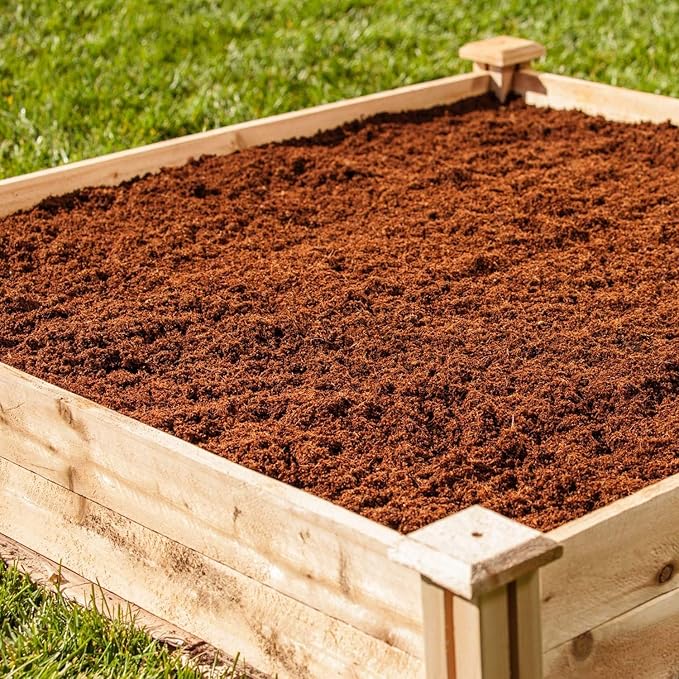 Miracle-Gro Expand 'n Gro Concentrated Planting Mix Just Add Water for up to 3X Expansion For Container and In-Ground Use .67 cu. ft. Expands up to 2 cu. ft.