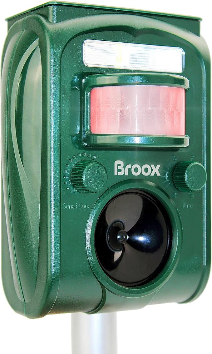 Broox 2026 Upgraded Solar Animal Repellent Cat Repellent Outdoor Squirrel Repellent Deer Repellent Ultrasonic pest Repeller Waterproof IP 65 Motion Detection Dog Raccoon Skunk Rabbit Rodent