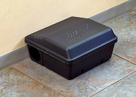 Tomcat Rodent Station Includes 1 Rodent Station with 4 Bait Securing Rods and 1 Security Key - Fits Rat or Mouse Sized Traps (Baits &amp Traps Sold Separately) - Use Indoors or Outdoors (Pack of 4)