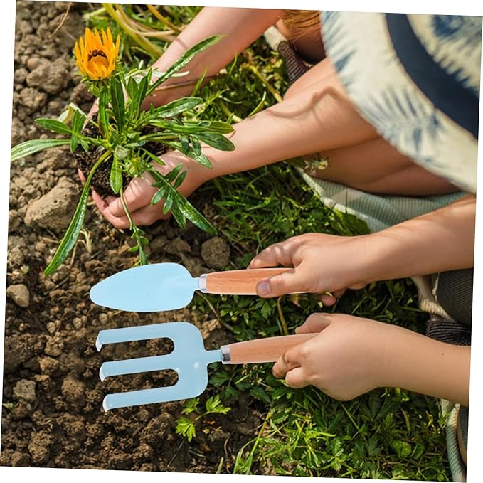 YARNOW 1 Set Gardening Tools Set Rake and Shovel Kit for Outdoor Planting Lightweight and Gardening Supplies for Fun and