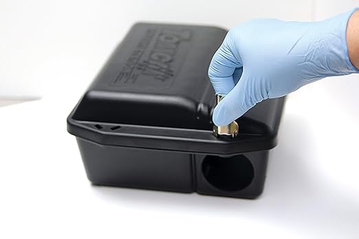 Tomcat Rodent Station Includes 1 Rodent Station with 4 Bait Securing Rods and 1 Security Key - Fits Rat or Mouse Sized Traps (Baits &amp Traps Sold Separately) - Use Indoors or Outdoors (Pack of 4)