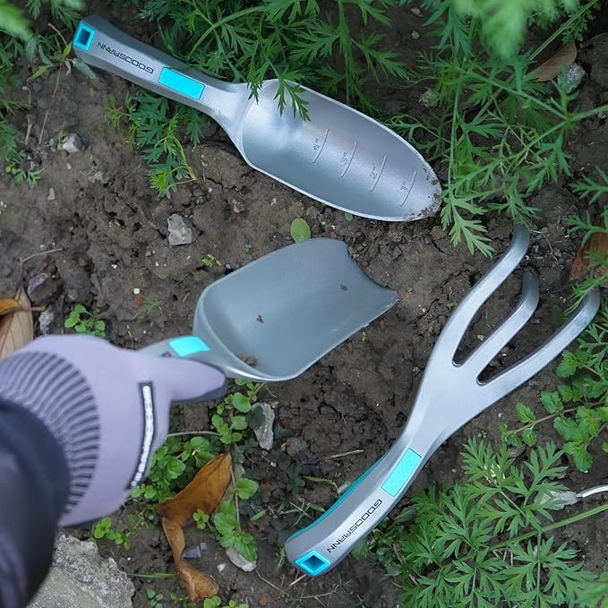 GOODSMANN Garden Tools Set 3 Piece All One Piece Die-Cast Aluminum Gardening Kit Hand Shovel Hand Transplanter and Hand Cultivator Shovel Soils Scoop Triple Claw Rake for Digging Planting