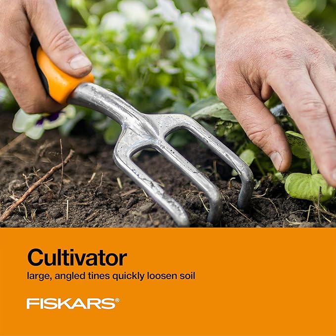 Fiskars 3-in-1 Garden Tool Set Polished Cast-Aluminum Heads for Rust Resistance Heavy-Duty Trowel Transplanter &amp Cultivator for Digging and Planting Non-Slip SoftGrip Handles Reduce Fatigue