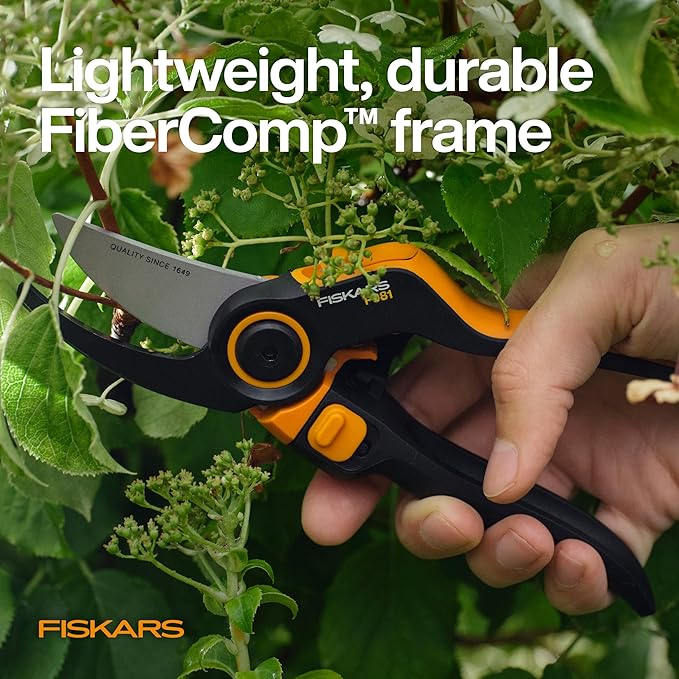 Fiskars DualAction Pruner – Hand Pruner with Two Cutting Modes Bypass Garden Pruner for Stems and Branches up to 1 Low-Friction Steel Blade FiberComp Frame