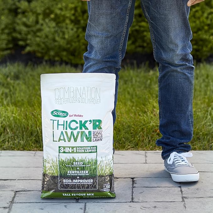 Scotts Turf Builder Thick'R Lawn Tall Fescue Mix Combination Seed Fertilizer and Soil Improver Thickens Thin Grass 12 lbs